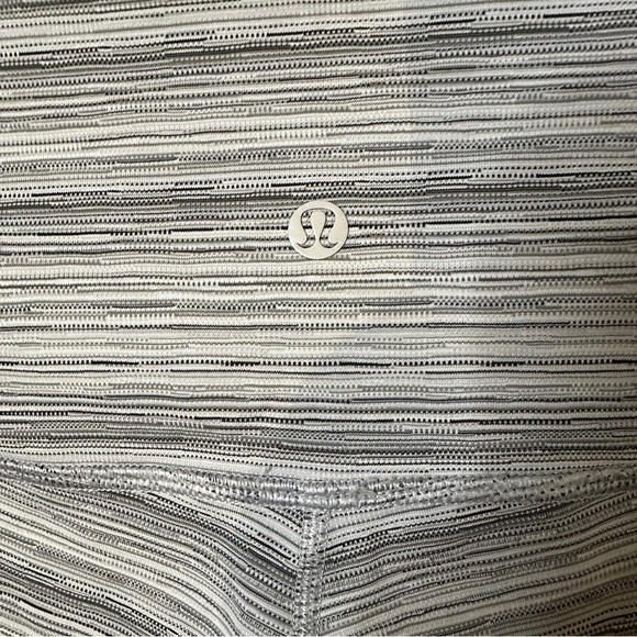 Lululemon High Times *Luxtreme‎ cyber stripe white silver fox size 10 - Picture 6 of 6